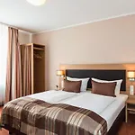 Sarah Hotel 3*